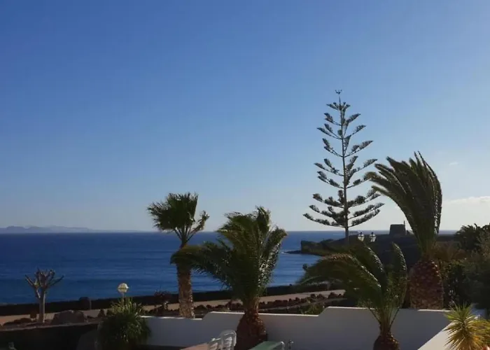 Schoene In Mit Grill- Garten Und Terrasse Und Neben Dem Str By Interhome Διαμέρισμα